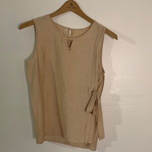 Chic Sleeveless Beige Top with Side Tie